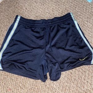 xs nike shorts